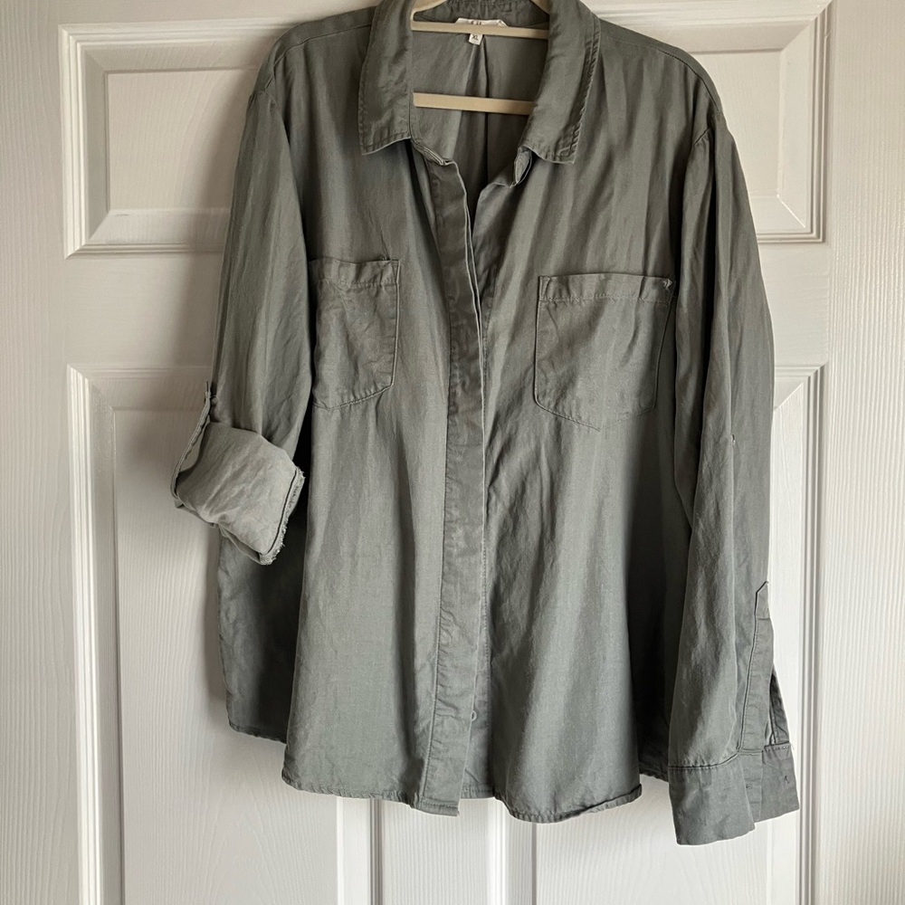 NWOT Maurices Sage Green Button Down Shirt Relaxed Fit Lightweight